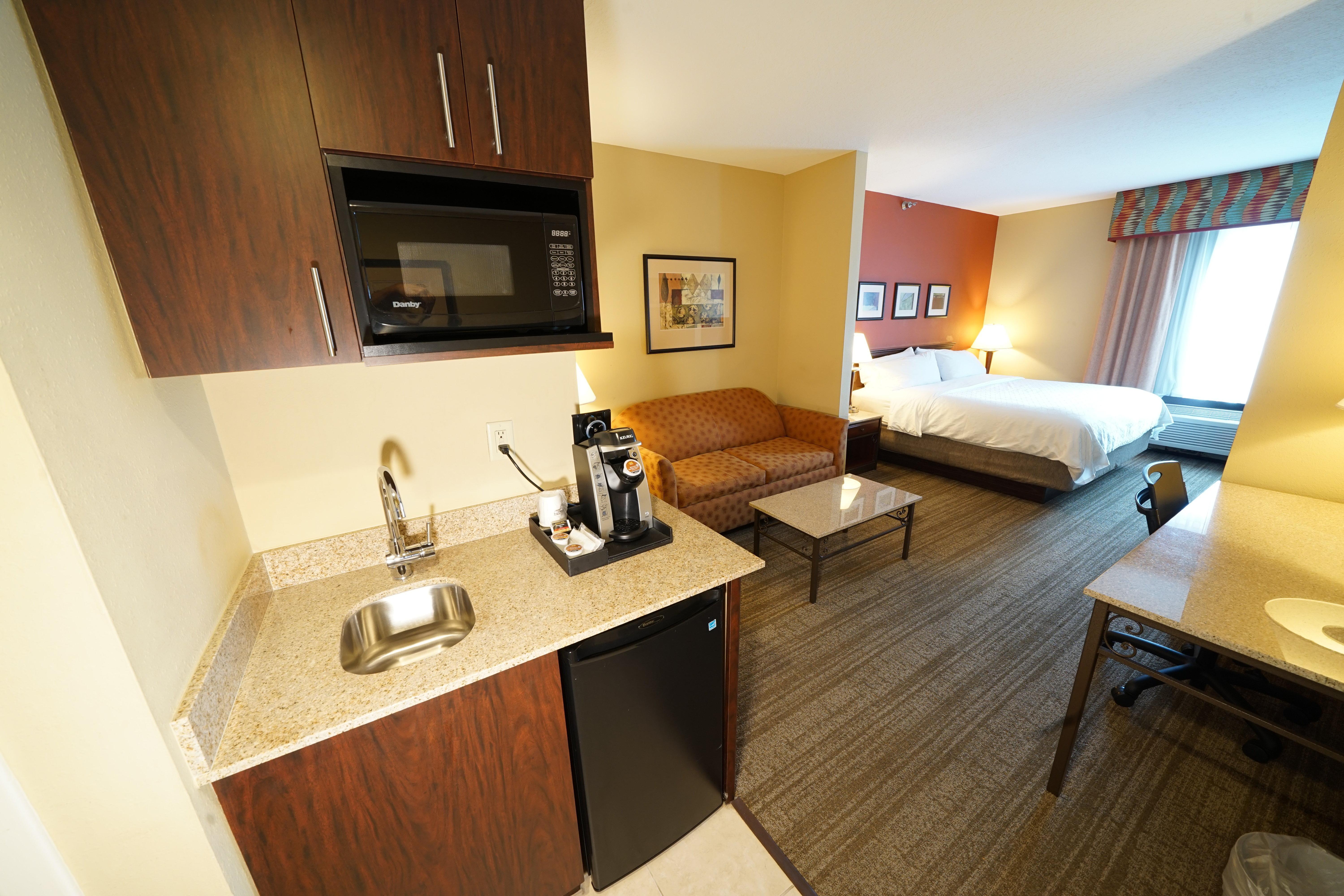 Holiday Inn Express Hotel & Suites Tampa-Oldsmar By Ihg Exterior photo