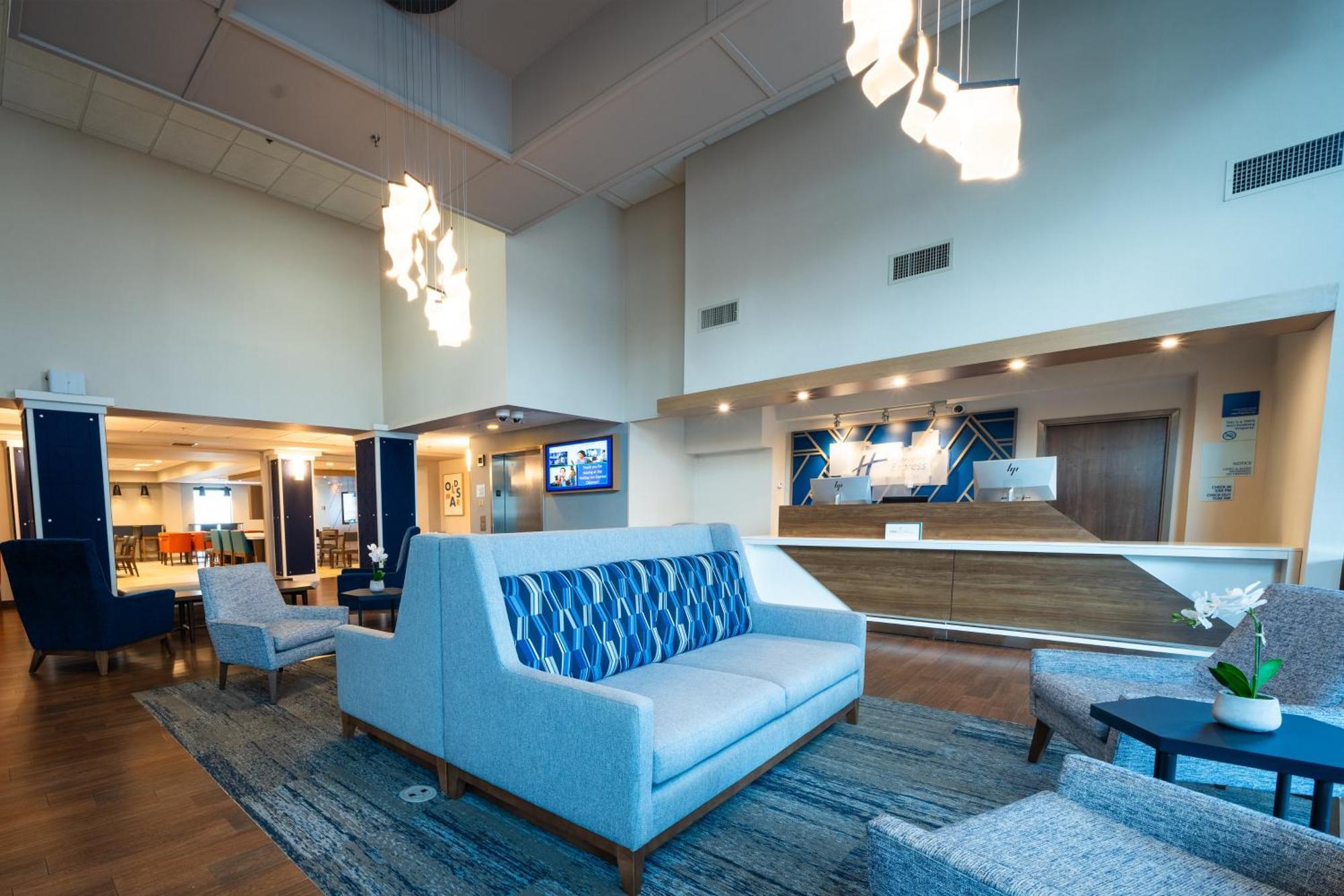 Holiday Inn Express Hotel & Suites Tampa-Oldsmar By Ihg Exterior photo